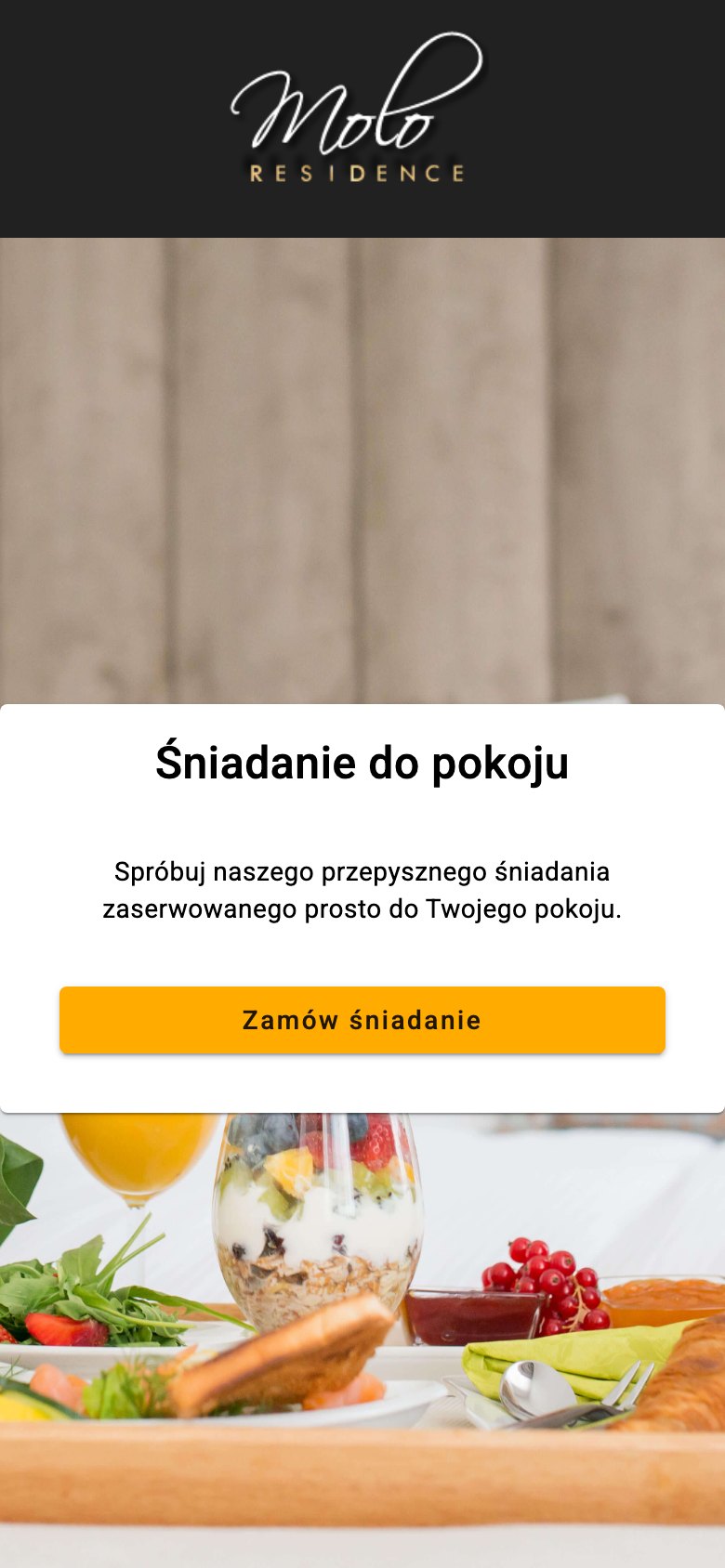 Gość otwiera aplikację z linku lub kodu QR